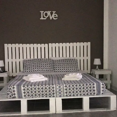 Comeacasatua לינה וארוחת בוקר